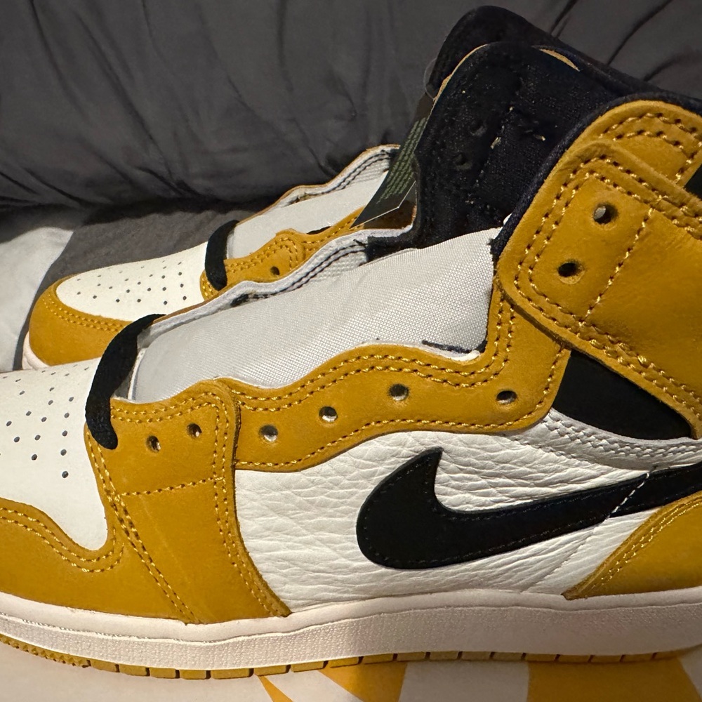 Nike Air Jordan 1 Retro High OG Box 6.5Y NWT